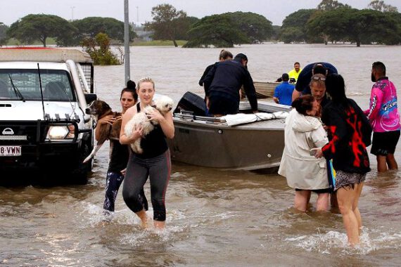 Red Cross emergency teams watch for further flooding in N. Queensland