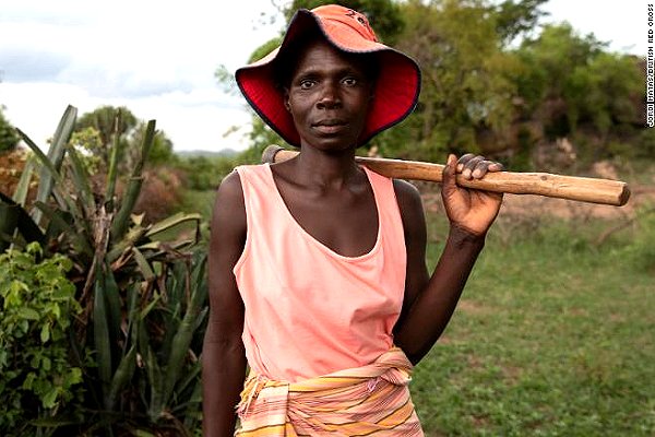 CNN report on Red Cross help to Zimbabwe’s farmers facing ‘triple challenge’ of climate change, food security and HIV