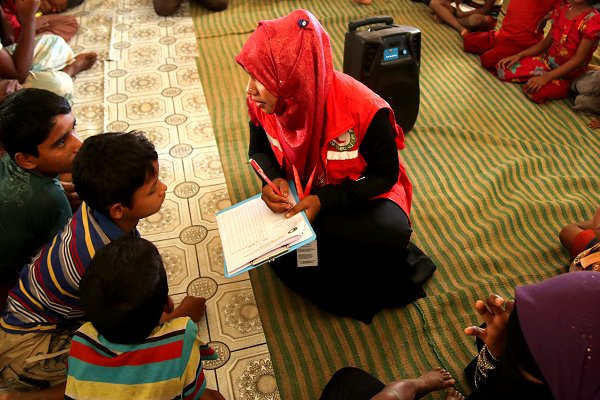 IFRC: Hundreds of thousands ‘worryingly exposed’  in Cox’s Bazar camps ahead of cyclone and monsoon seasons