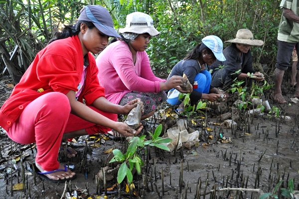 Sowing seeds for stronger ‘emergency preparedness and forecast-based financing’ at WFP-organized Manila forum