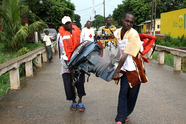 To predict floods in Africa, check forecasts for extremes and river basins, not total rain in a season, say scientists