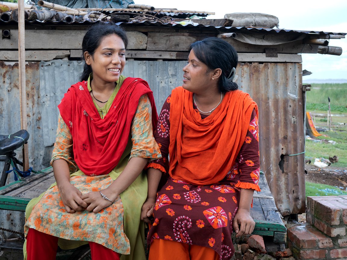 IFRC: Red Crescent volunteers help people through ever more punishing heatwaves in Bangladesh